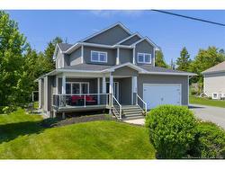 32 Granite DR Quispamsis, NB E2E 0E4