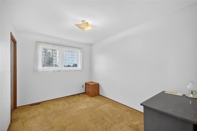 50 Inglis St, Winnipeg, MB