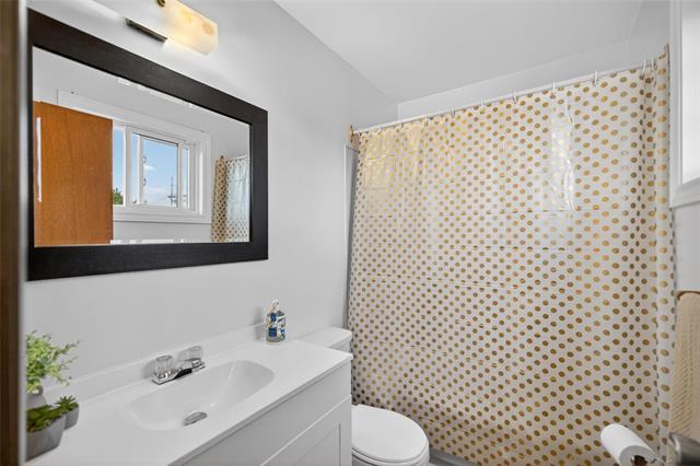 50 Inglis St, Winnipeg, MB