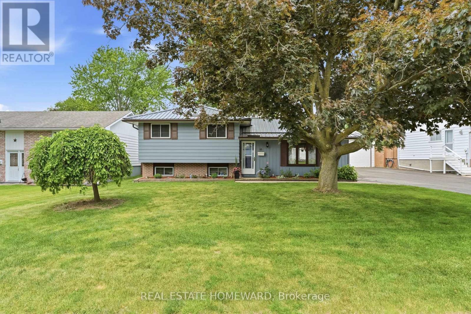 10 Cory Crescent, Quinte West, ON