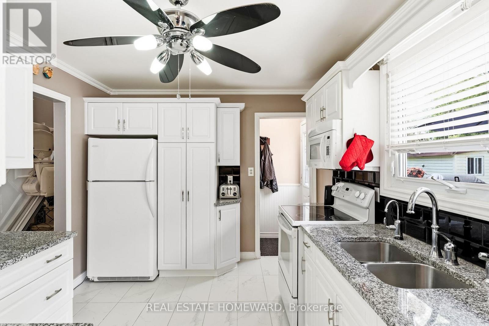 10 Cory Crescent, Quinte West, ON