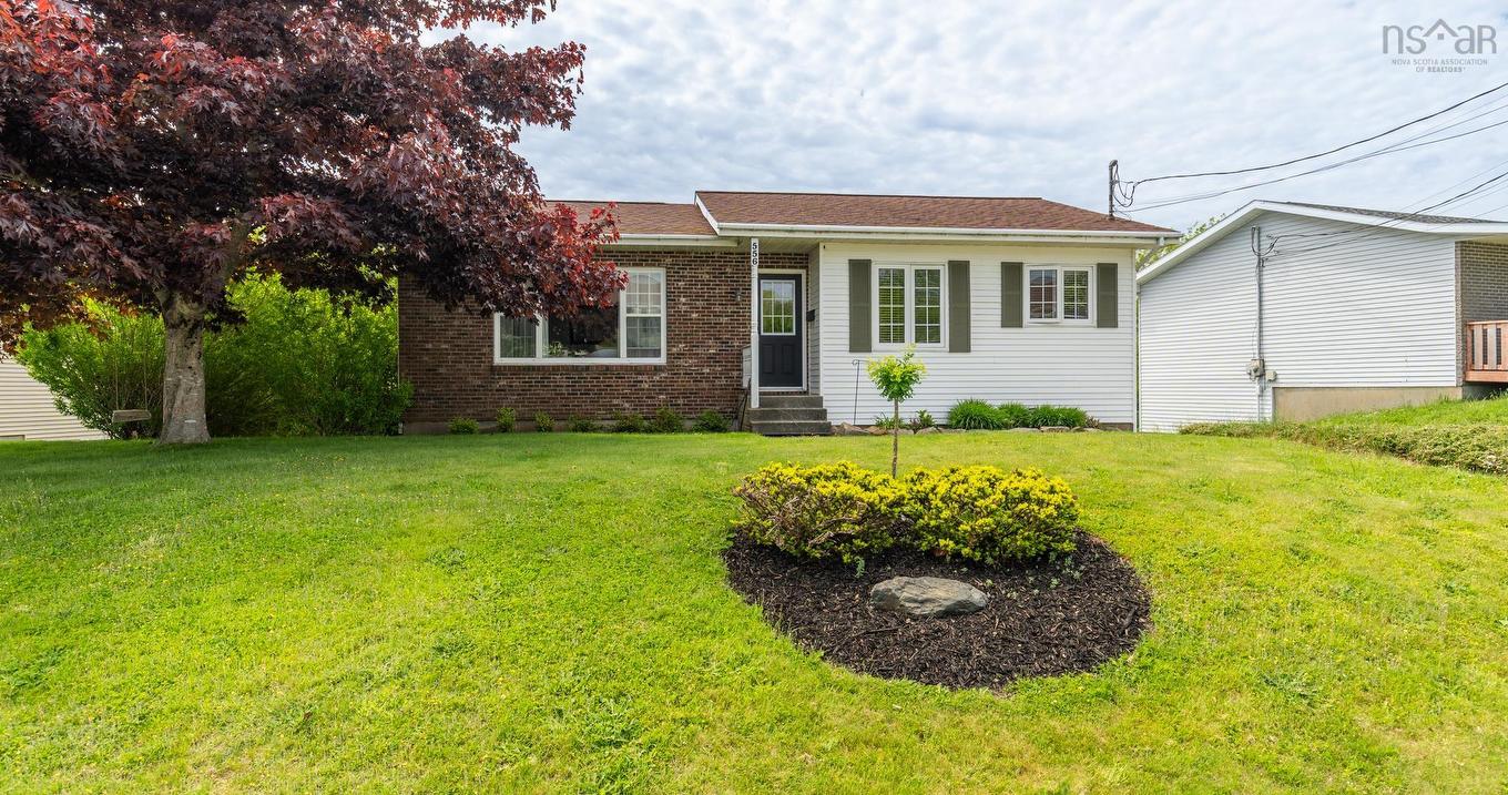 556 Brunswick Street, Yarmouth, NS
