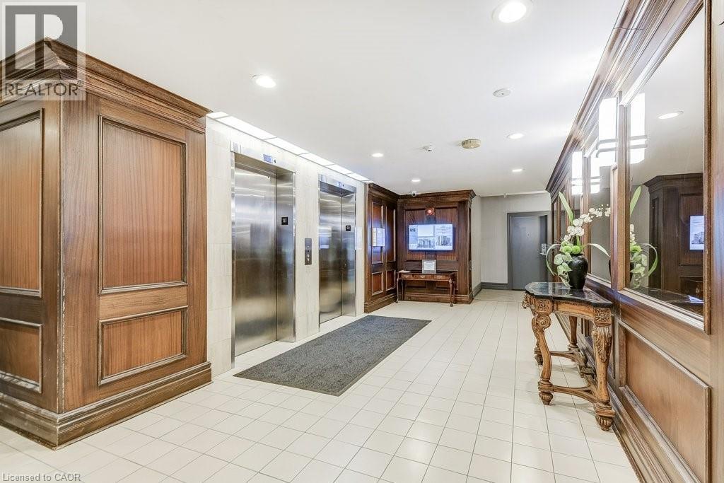 1201 North Shore Boulevard E Unit# 706, Burlington, ON - Indoor Photo Showing Other Room