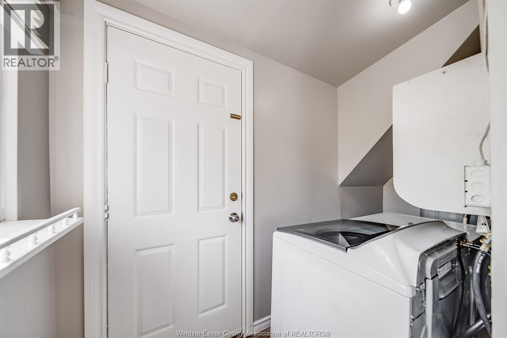 623 Edinborough, Windsor, ON