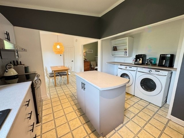 Kitchen - 4 Rue Gaston-Lallement, Gatineau (Aylmer), QC - Indoor Photo Showing Laundry Room