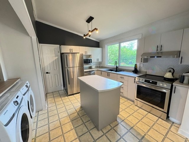 Kitchen - 4 Rue Gaston-Lallement, Gatineau (Aylmer), QC - Indoor Photo Showing Kitchen With Double Sink