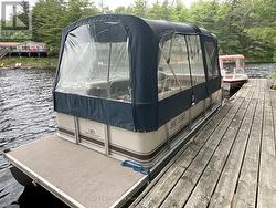 Pontoon boat negotiable - 