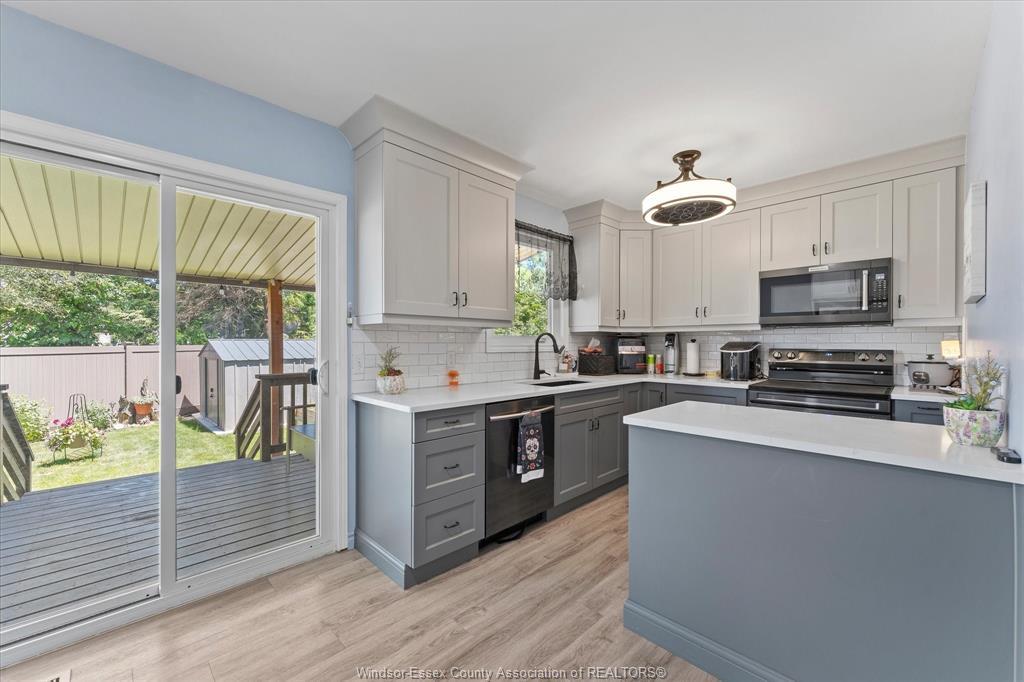 464 Oak, Windsor, ON