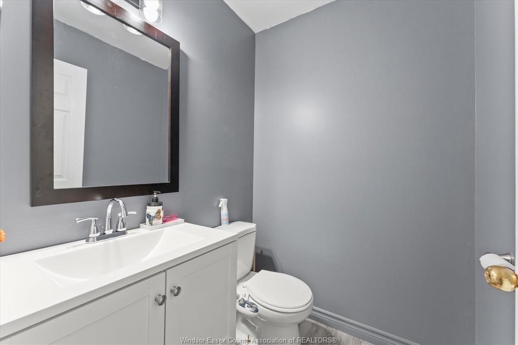 464 Oak, Windsor, ON
