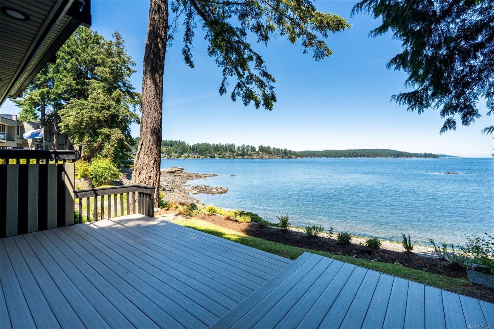 #16-2330 Harbour Rd, Sidney, BC