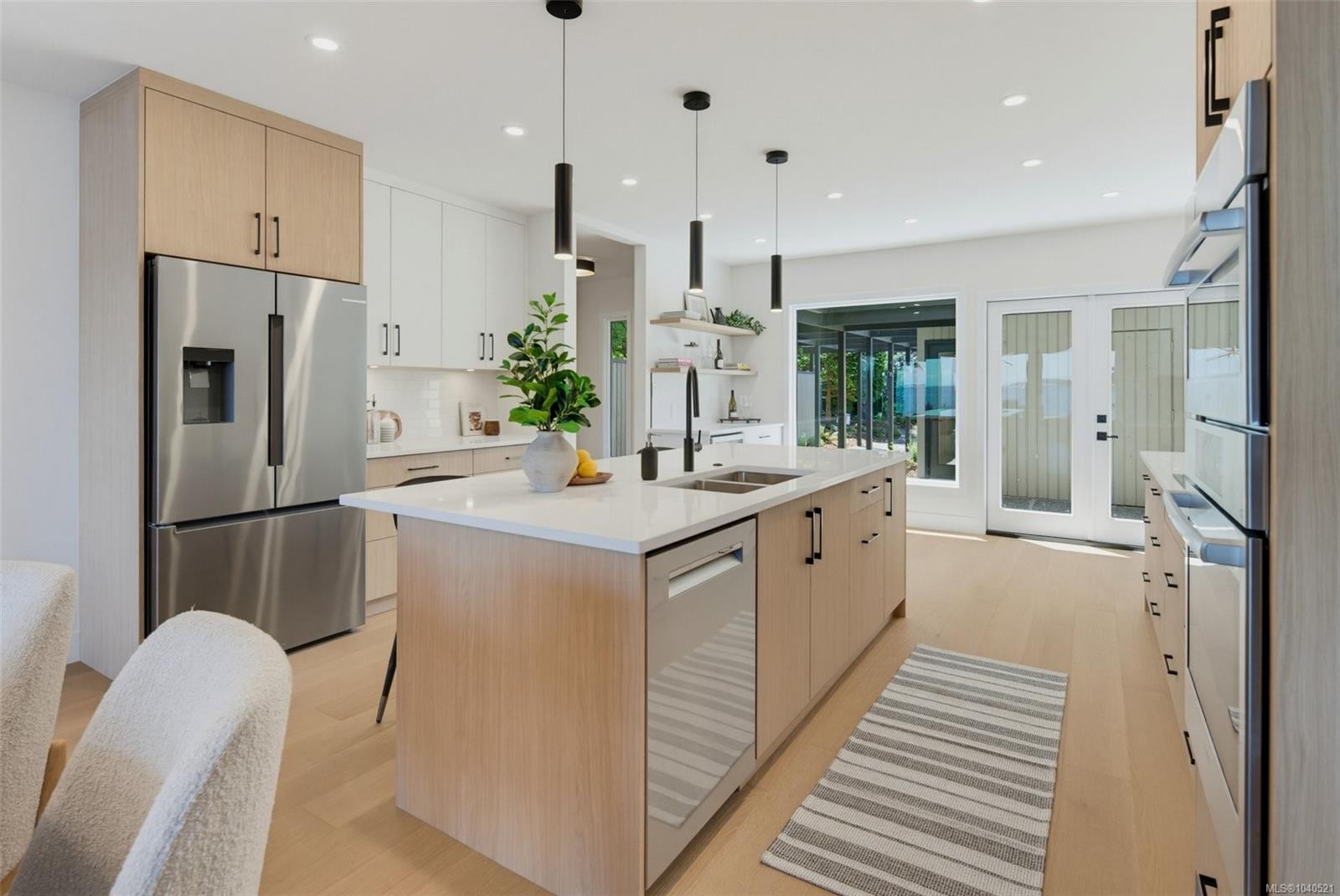 #16-2330 Harbour Rd, Sidney, BC