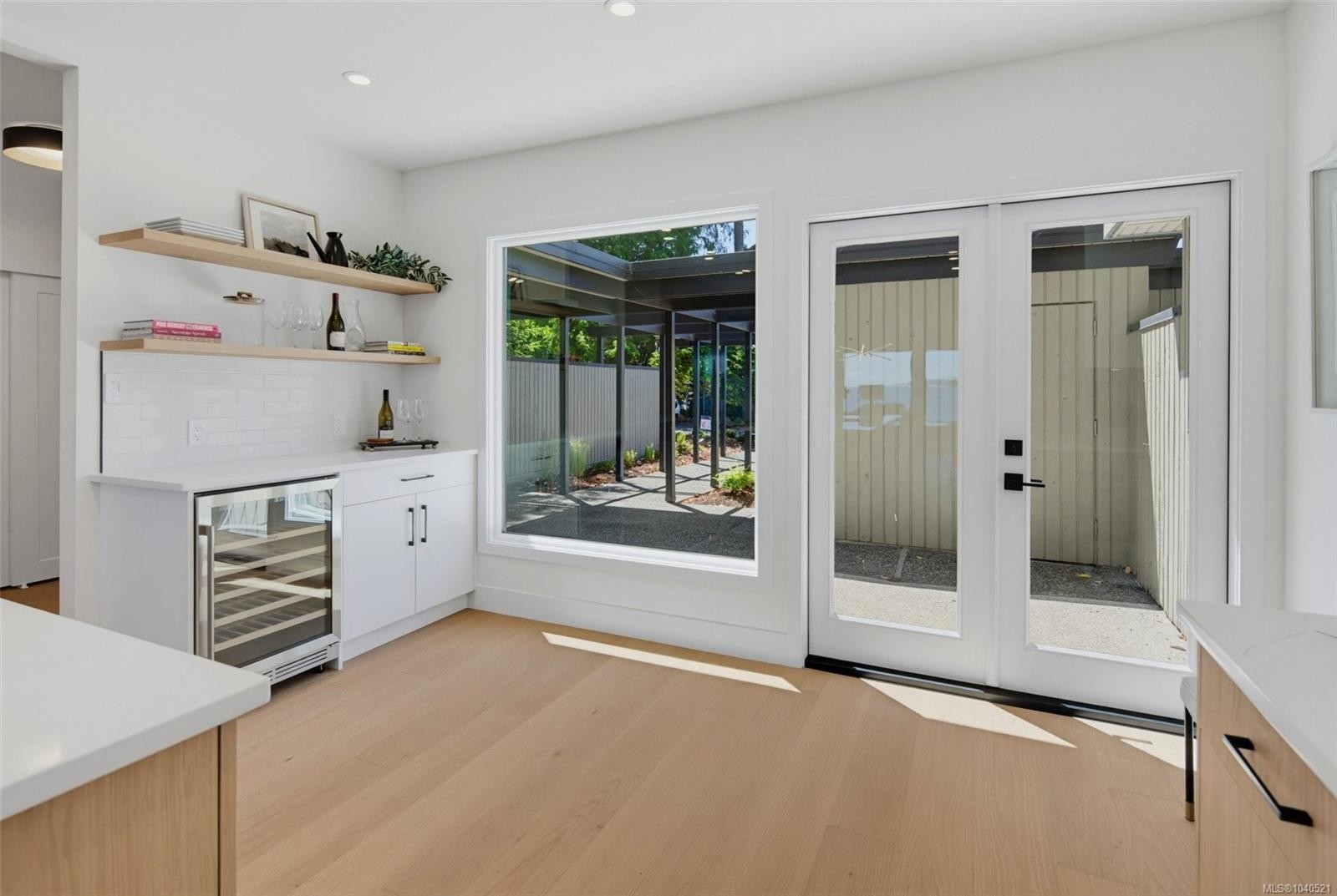 #16-2330 Harbour Rd, Sidney, BC