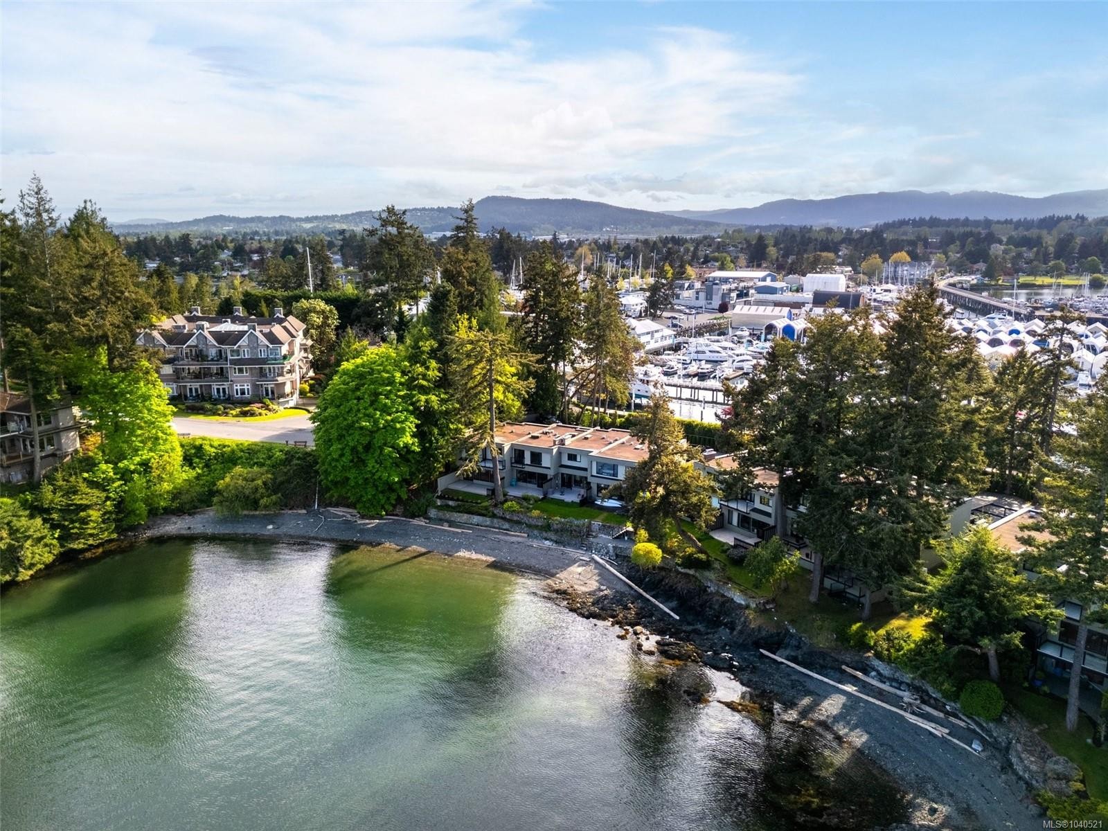#16-2330 Harbour Rd, Sidney, BC
