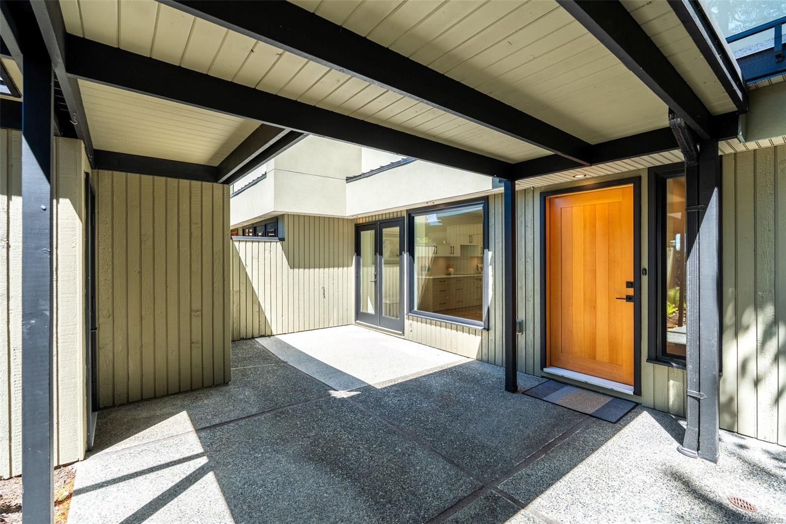 #16-2330 Harbour Rd, Sidney, BC