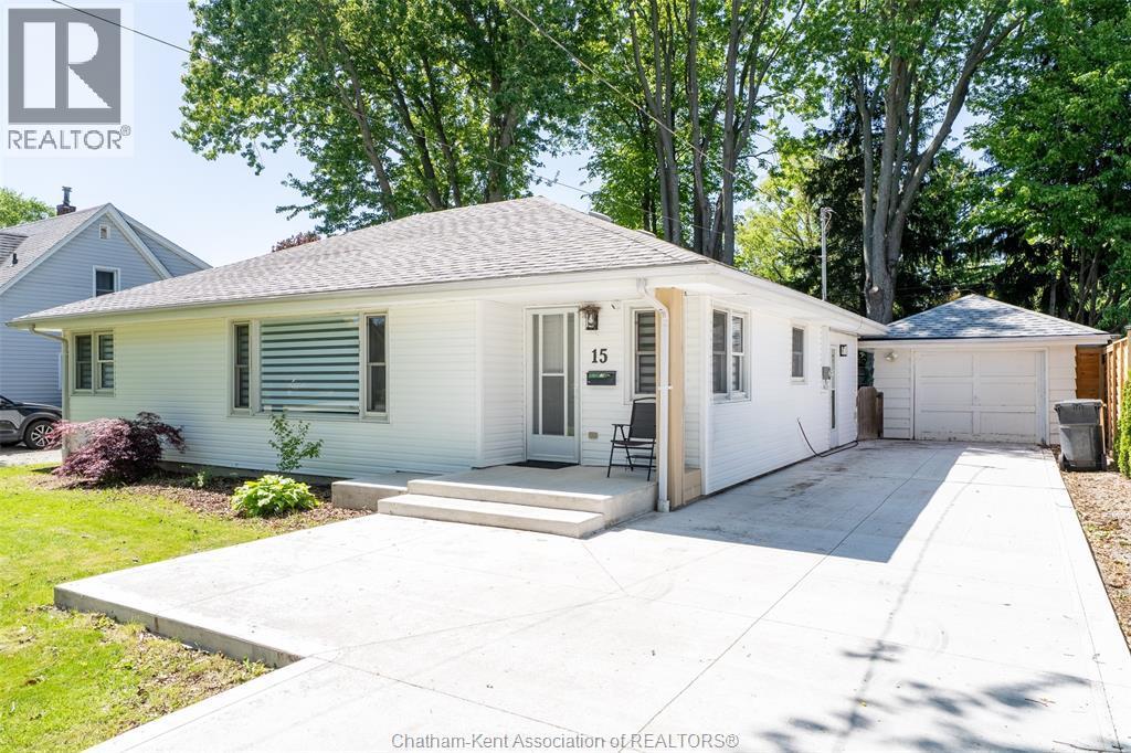 15 O'Brien Drive, Chatham, ON