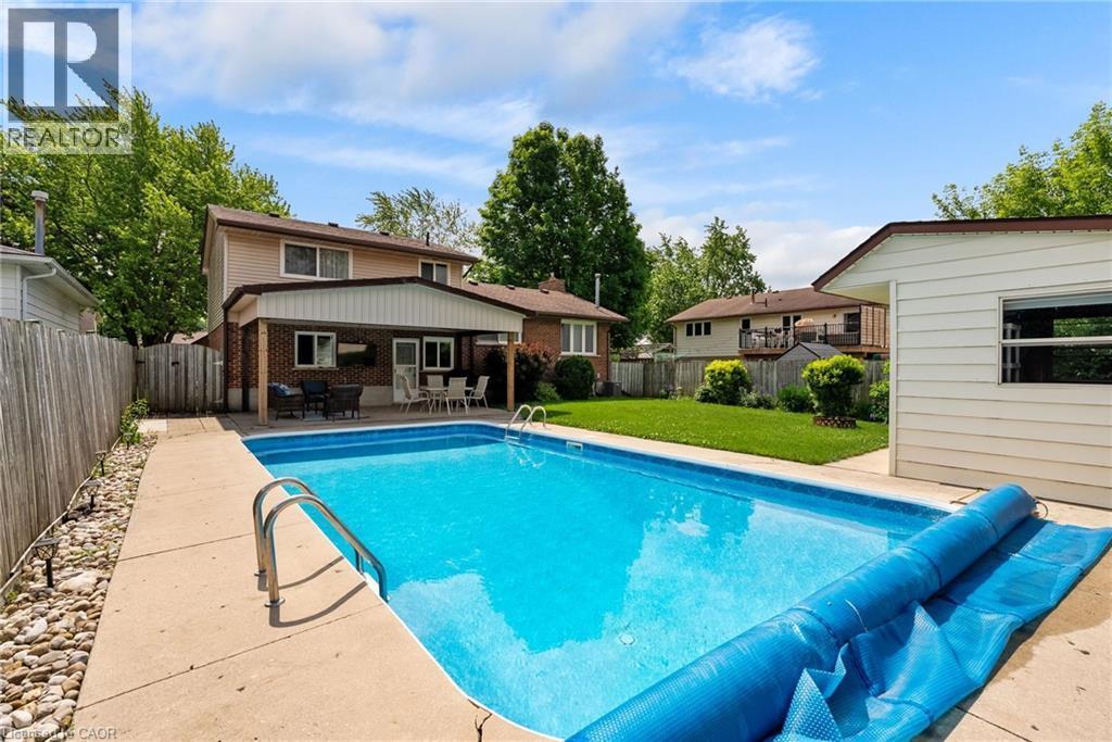 218 Arris Crescent, Mitchell, ON
