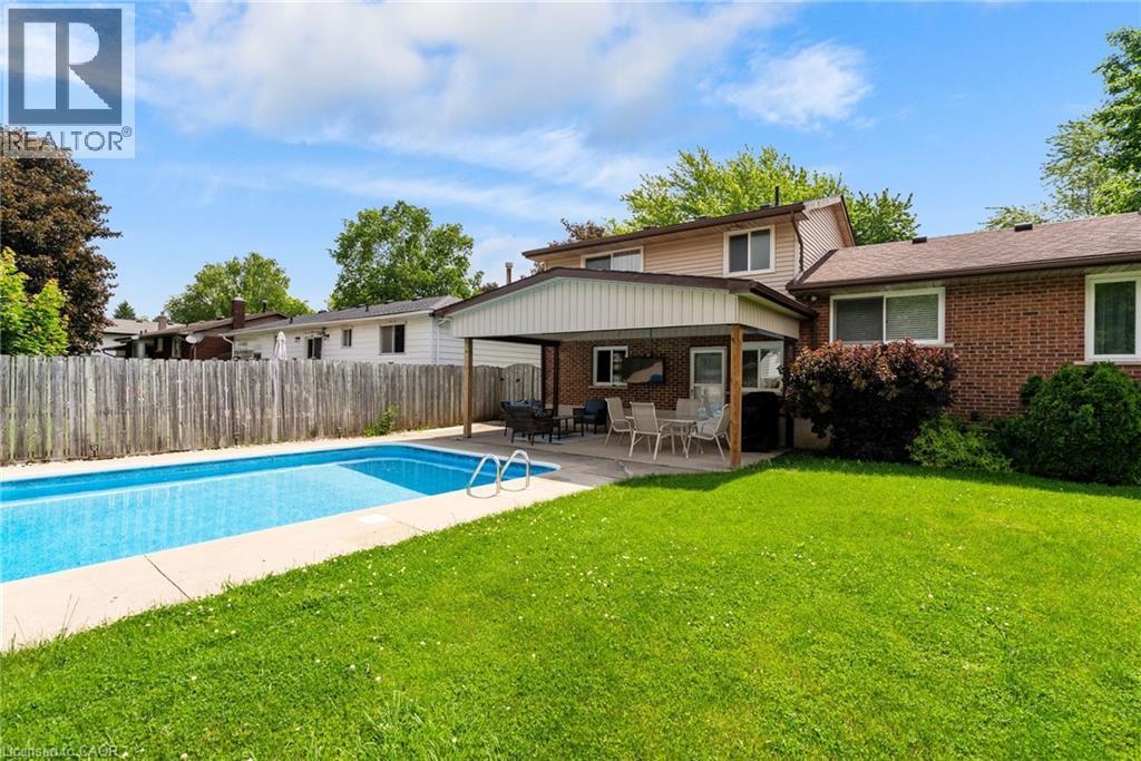 218 Arris Crescent, Mitchell, ON