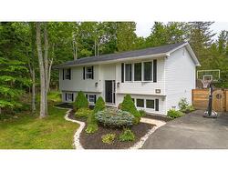 13 Cliff ST Quispamsis, NB E2G 1Y4