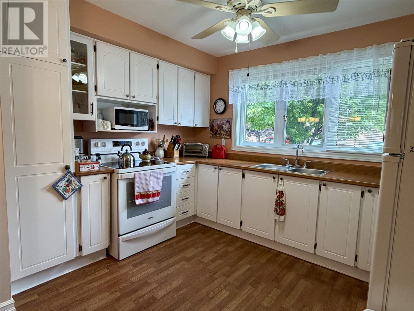 74 Frame Cres, Elliot Lake, ON
