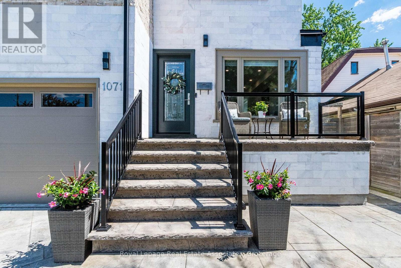 1071 Westmount Avenue, Mississauga, ON