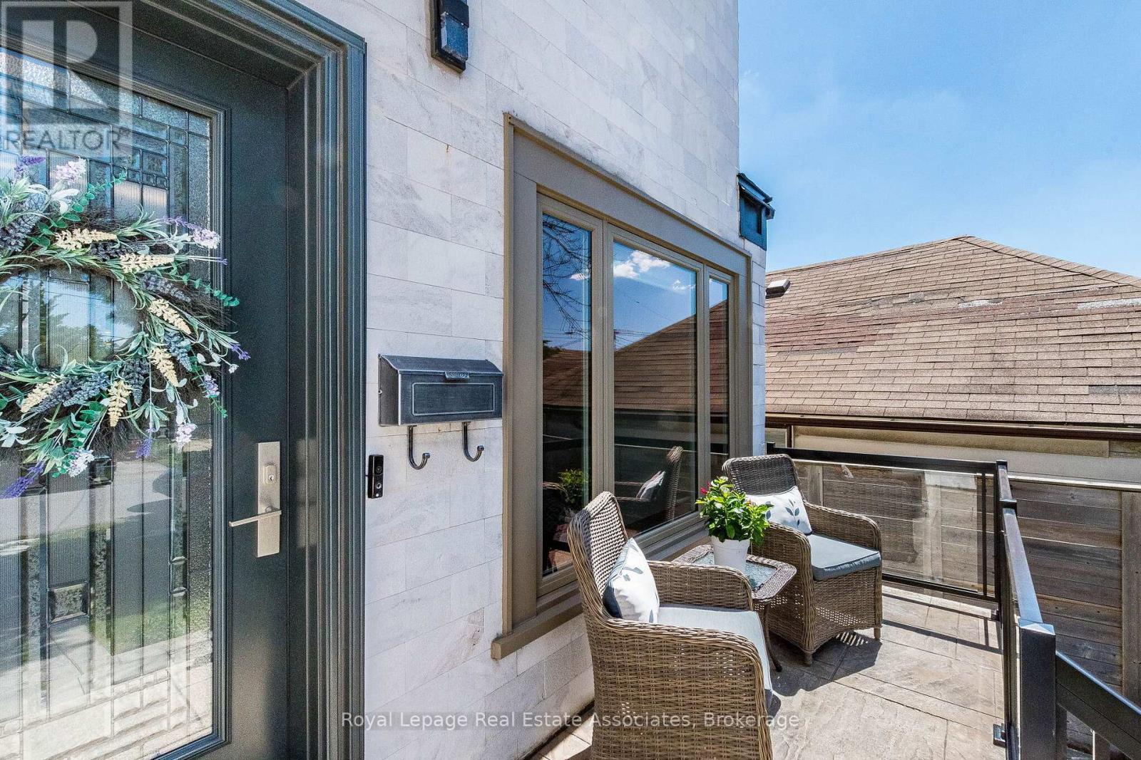 1071 Westmount Avenue, Mississauga, ON