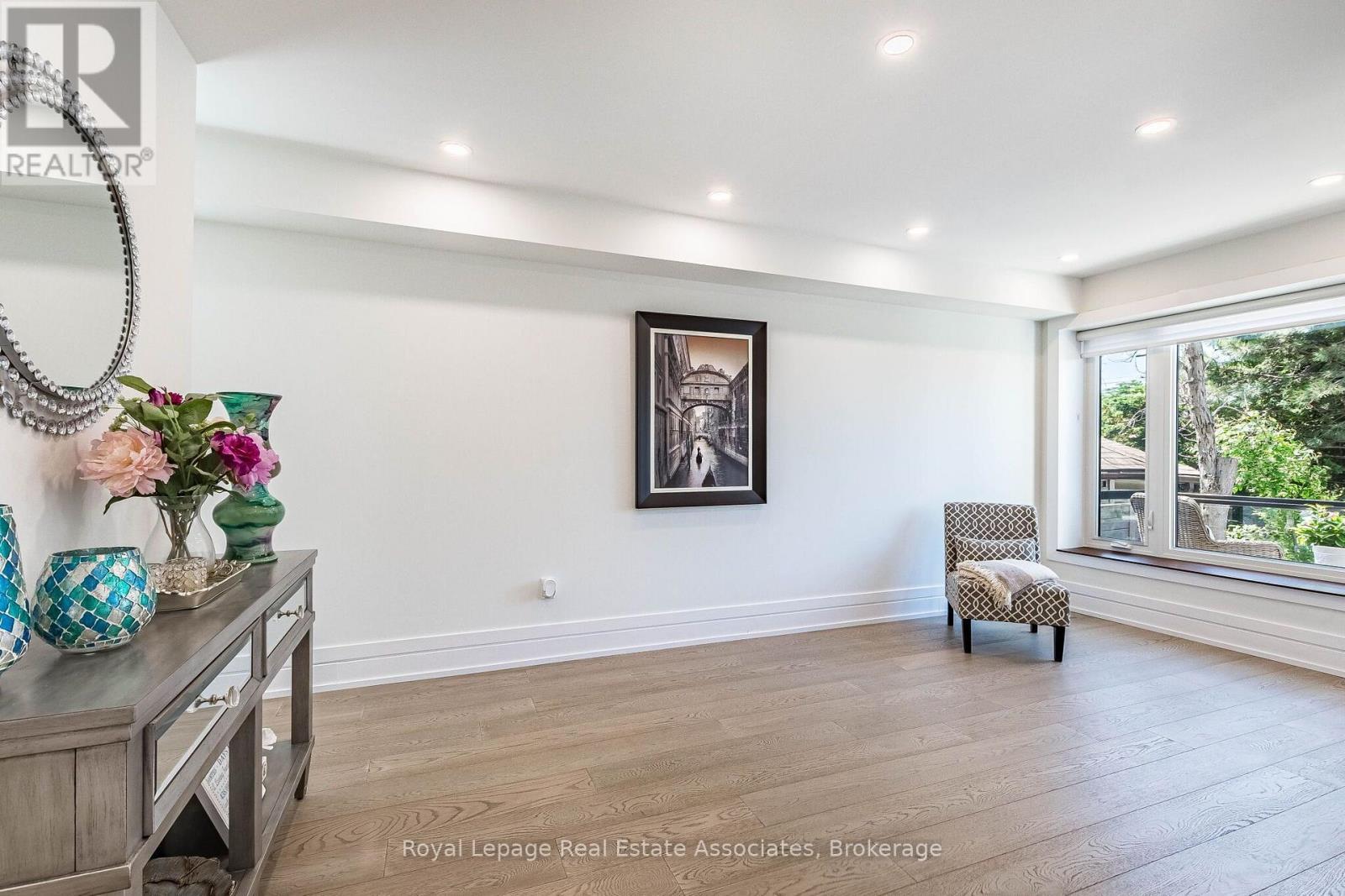 1071 Westmount Avenue, Mississauga, ON
