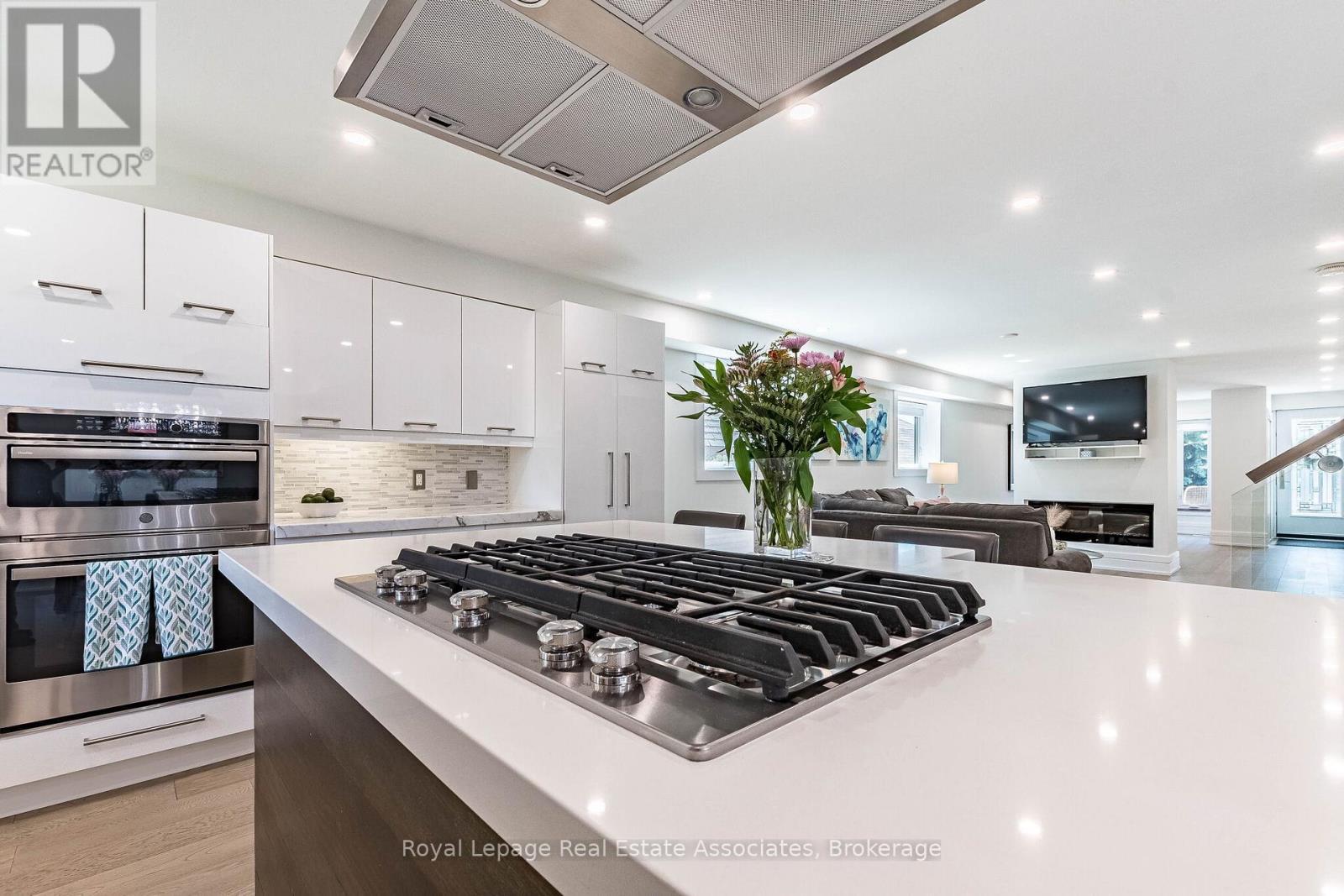 1071 Westmount Avenue, Mississauga, ON