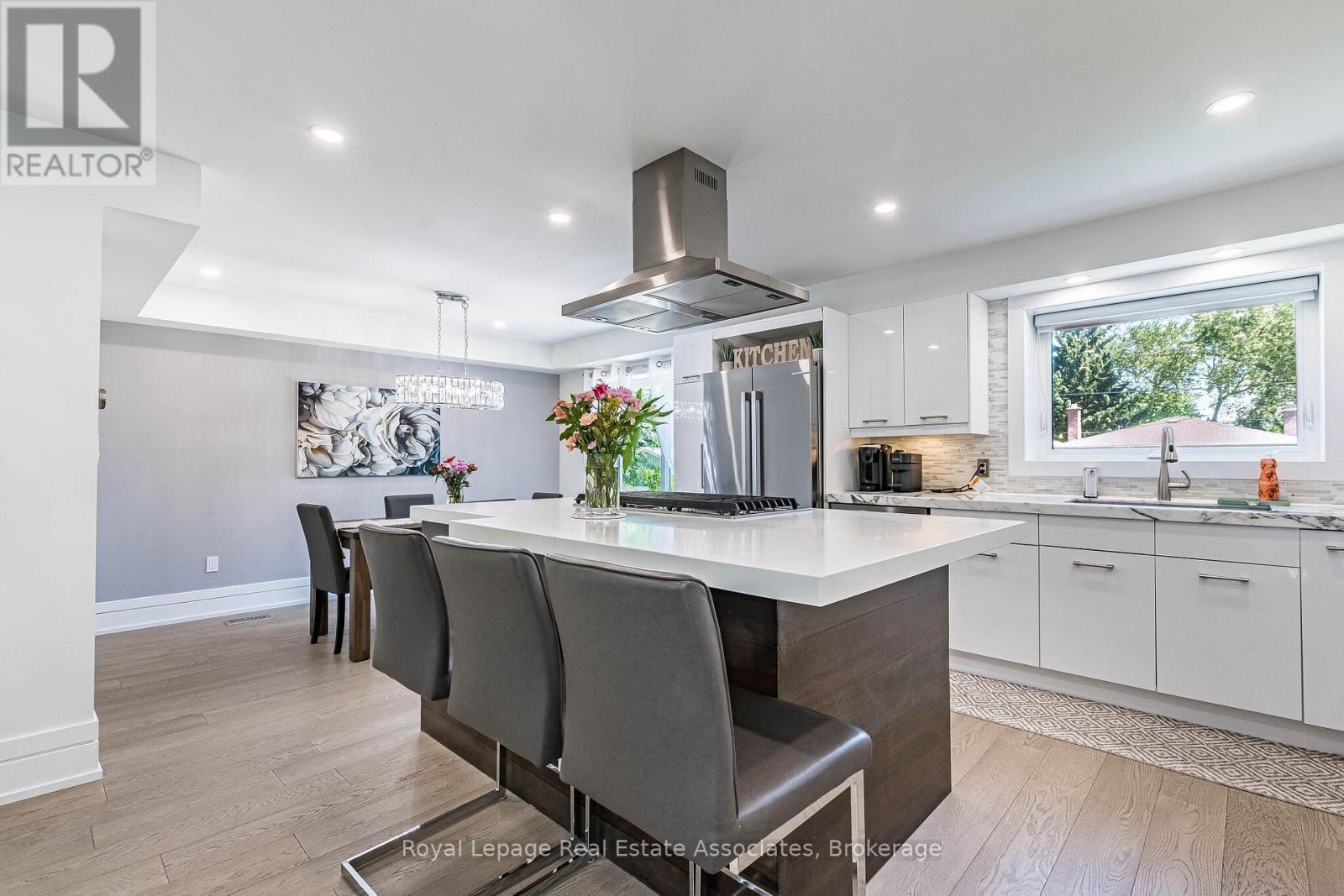 1071 Westmount Avenue, Mississauga, ON