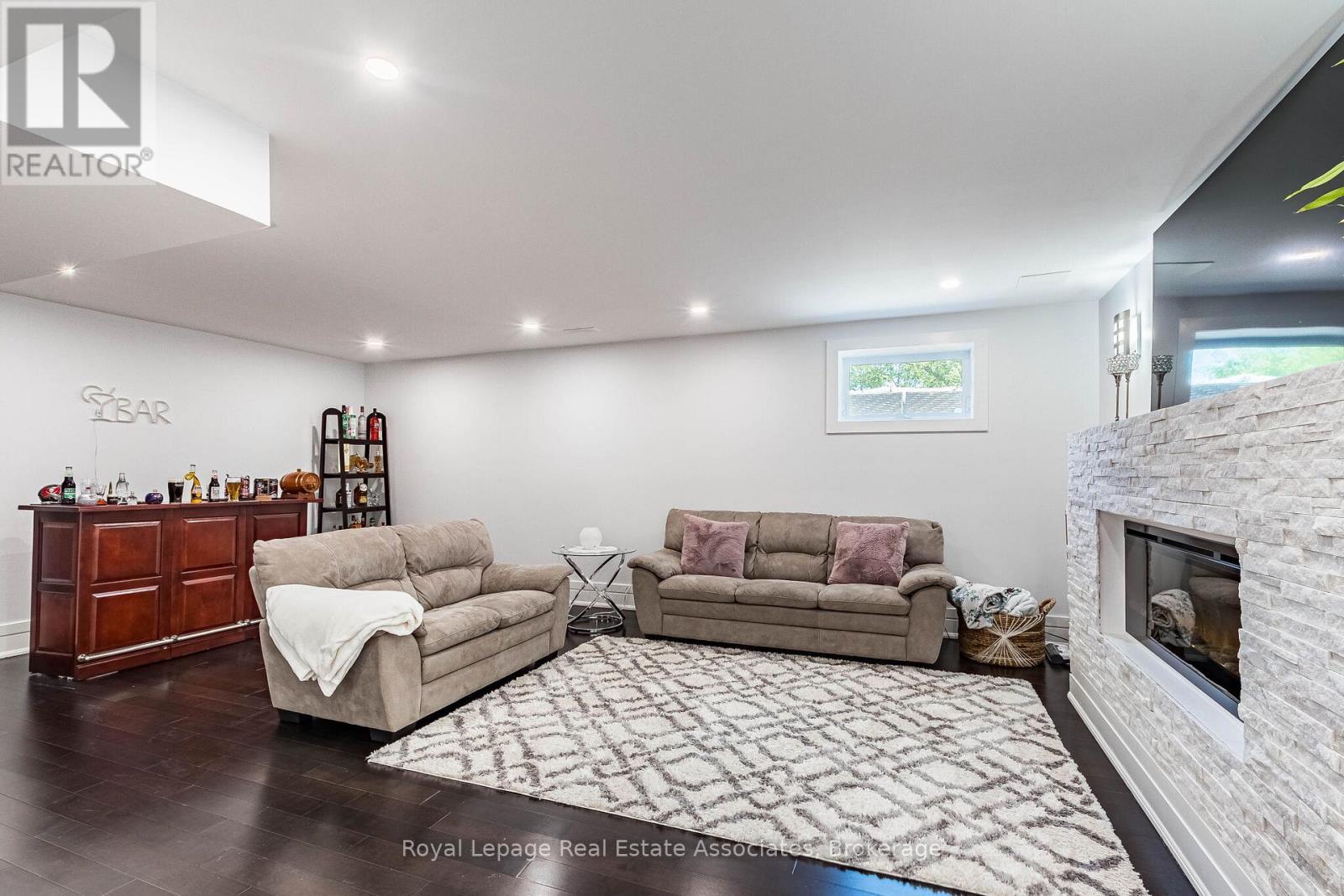 1071 Westmount Avenue, Mississauga, ON