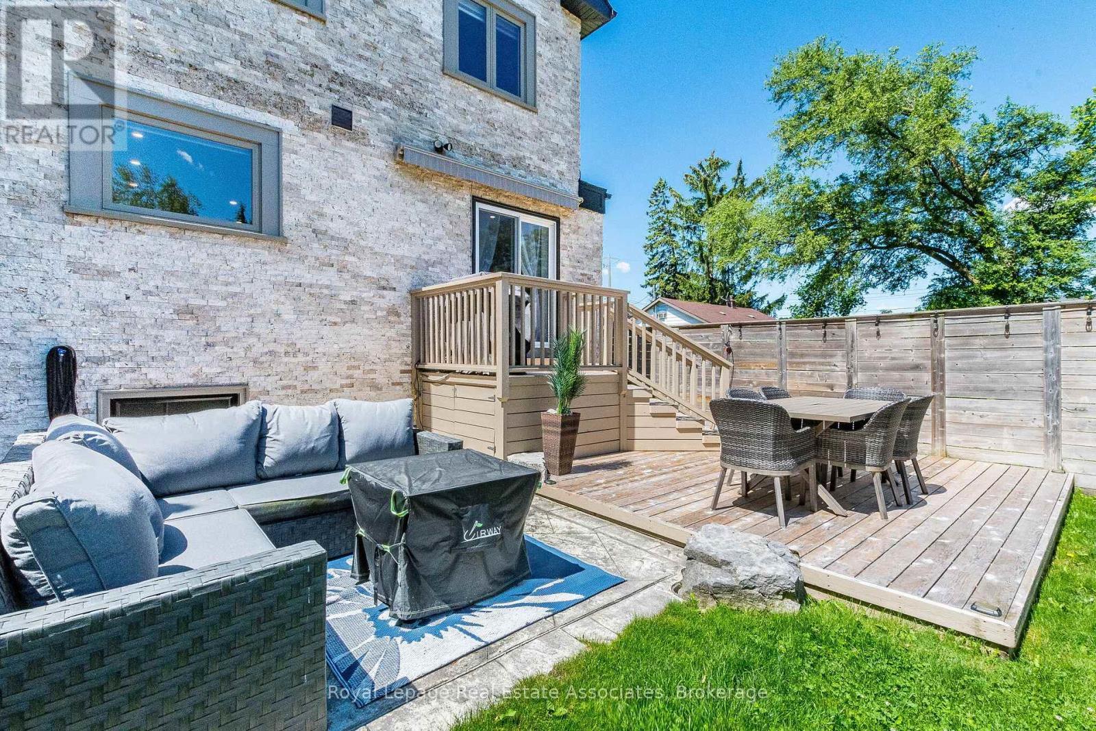 1071 Westmount Avenue, Mississauga, ON