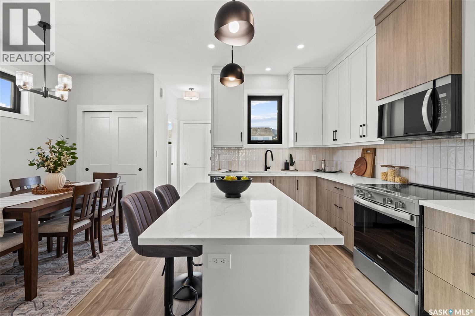 1756 West Market Street, Regina, SK - Indoor Photo Showing Dining Room
