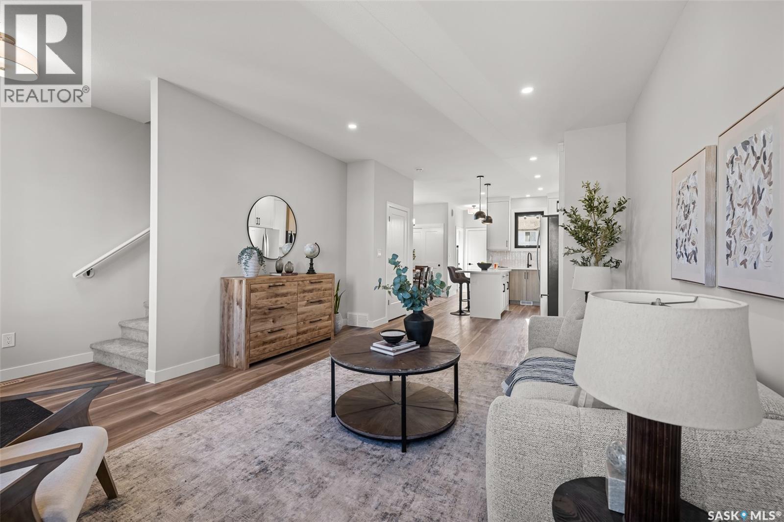 1756 West Market Street, Regina, SK - Indoor Photo Showing Living Room