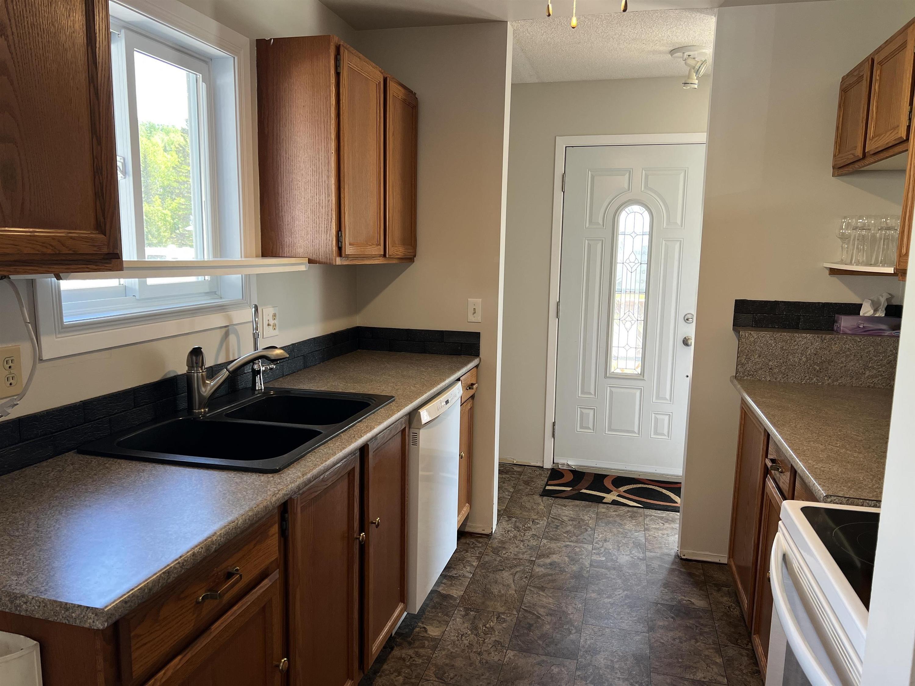62 Hemlo Drive, Marathon, ON