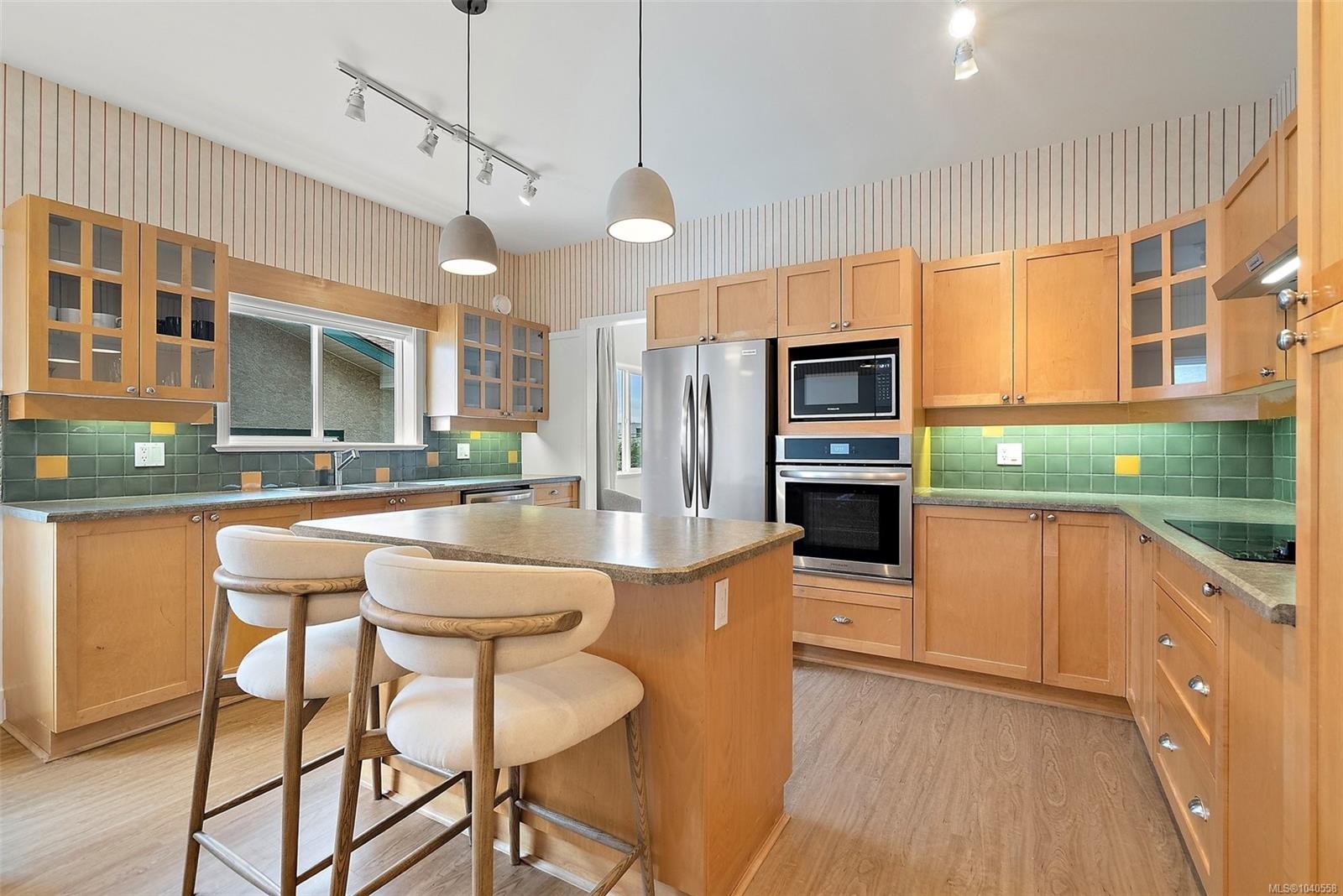 #13-2235 Harbour Rd, Sidney, BC