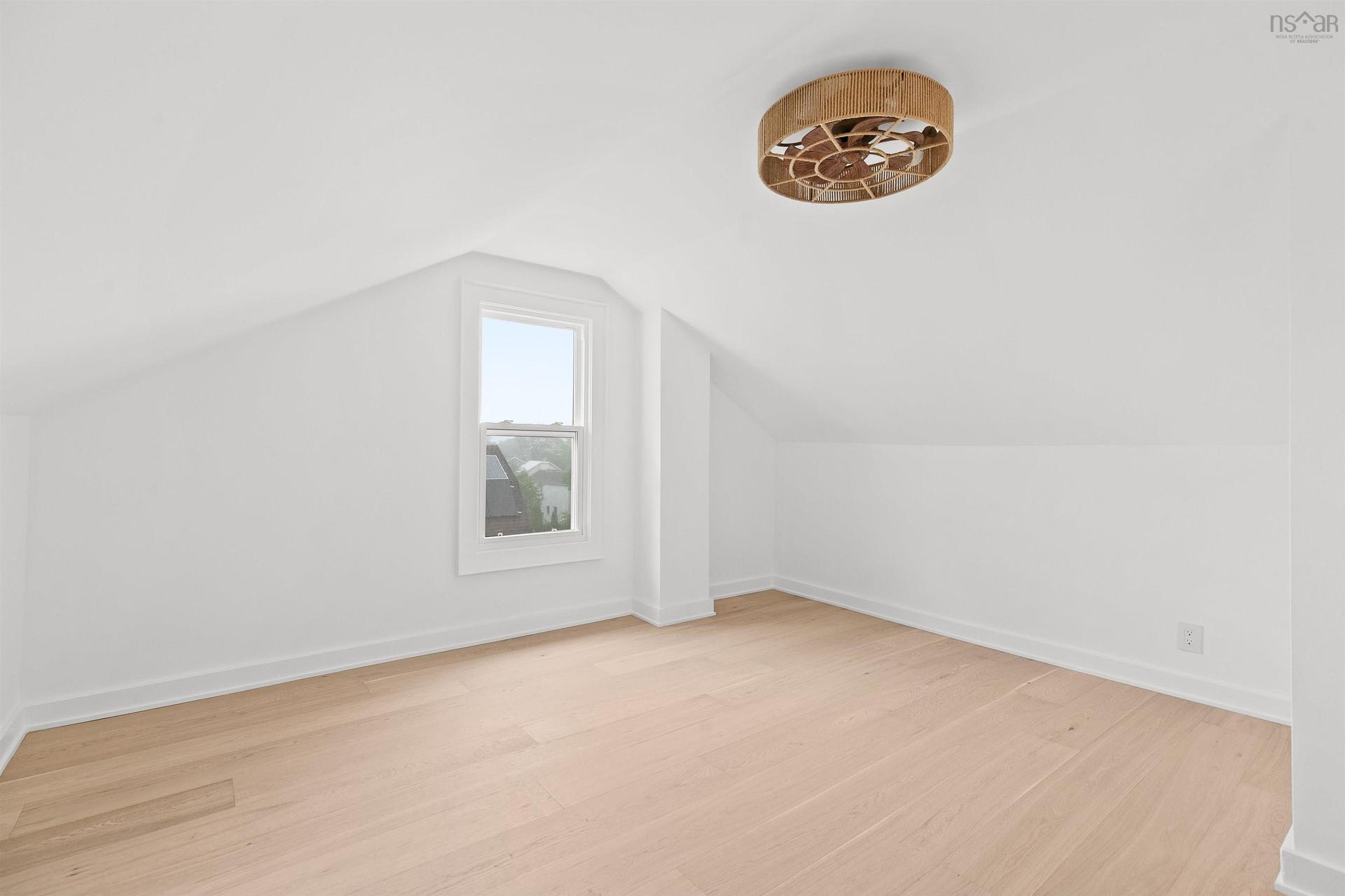 6196 Oakland Road, Halifax, NS