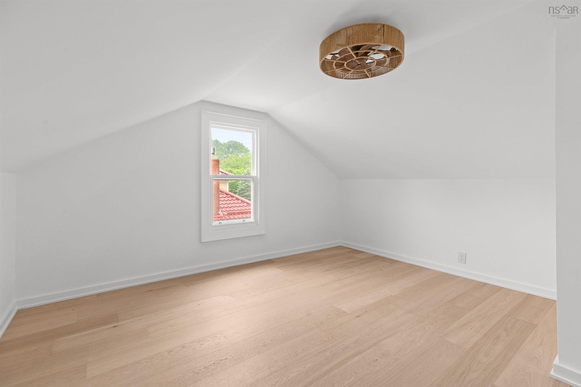 6196 Oakland Road, Halifax, NS