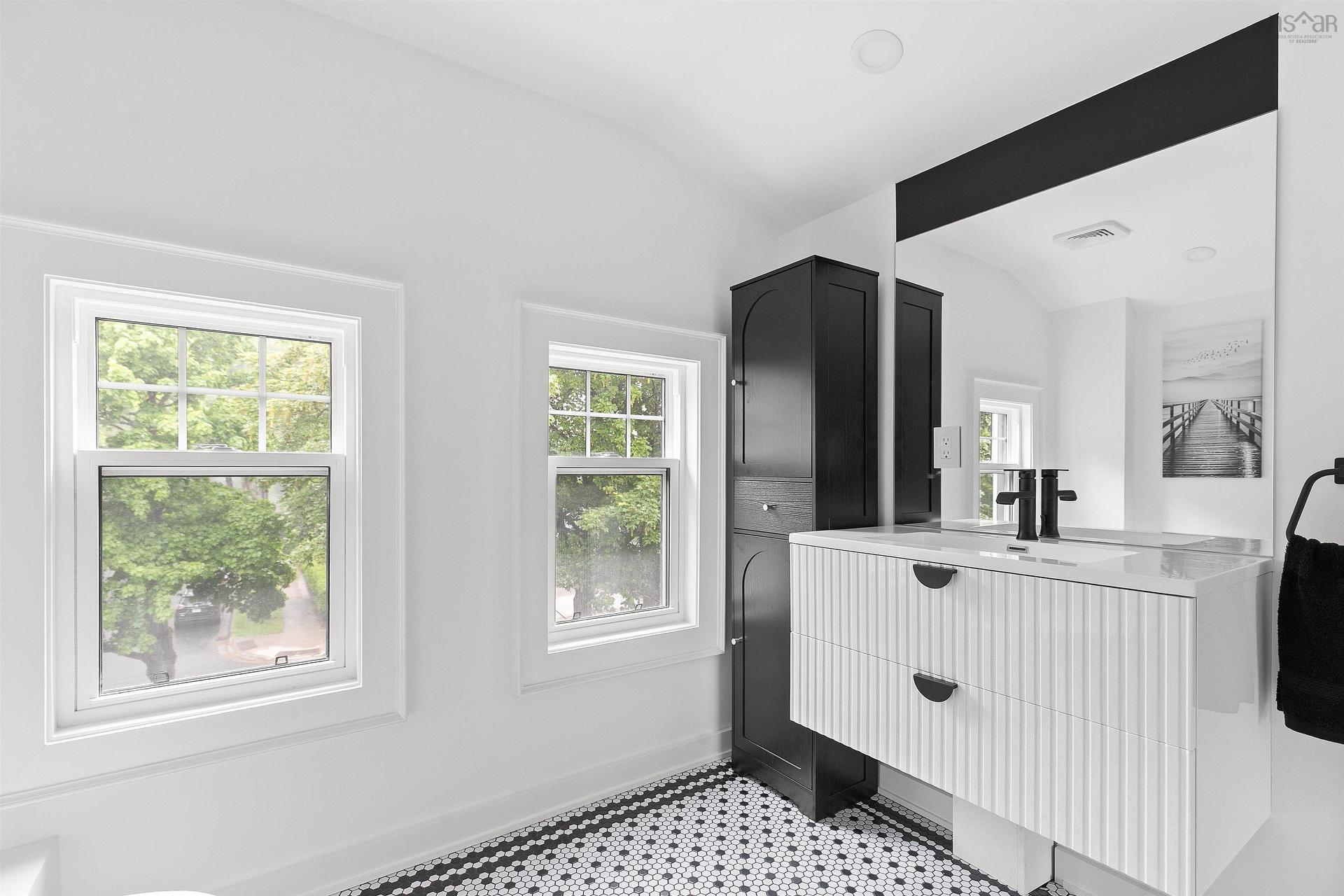 6196 Oakland Road, Halifax, NS