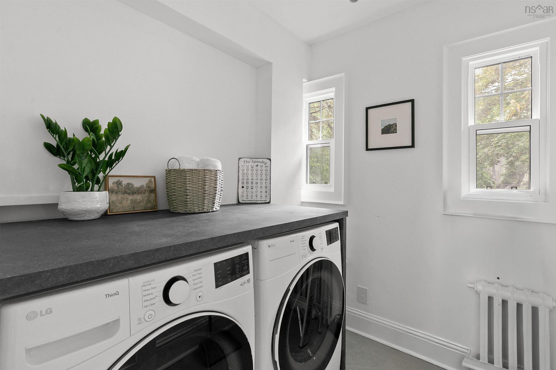 6196 Oakland Road, Halifax, NS