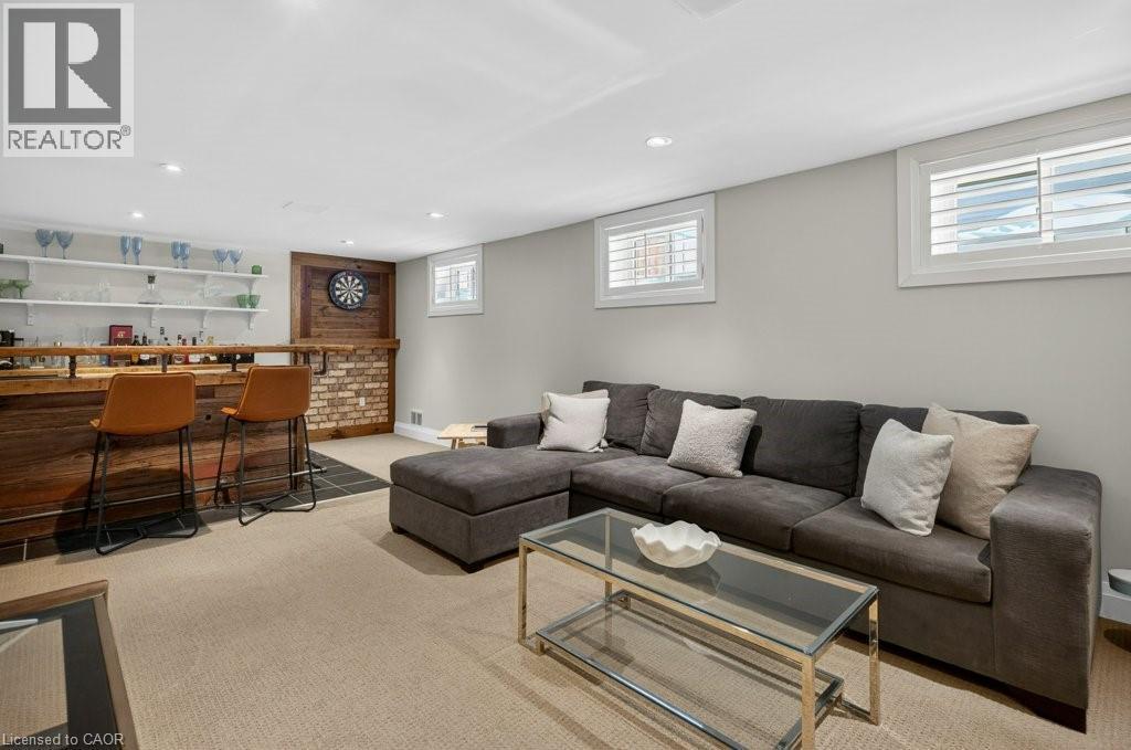 Living room - 603 Cornick Drive, Burlington, ON