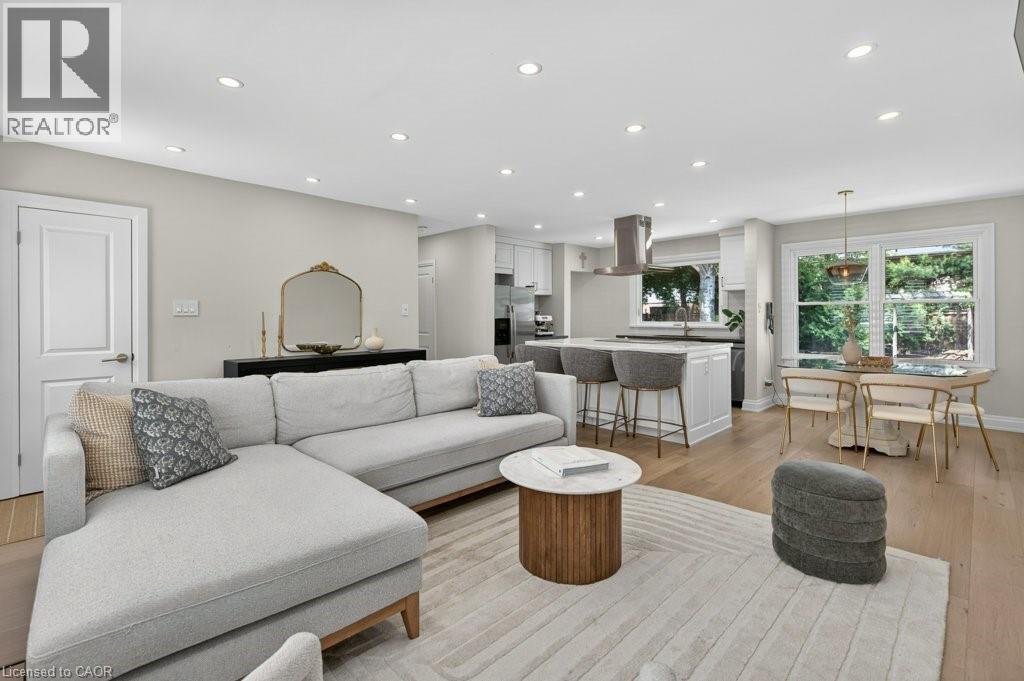 Living room - 603 Cornick Drive, Burlington, ON