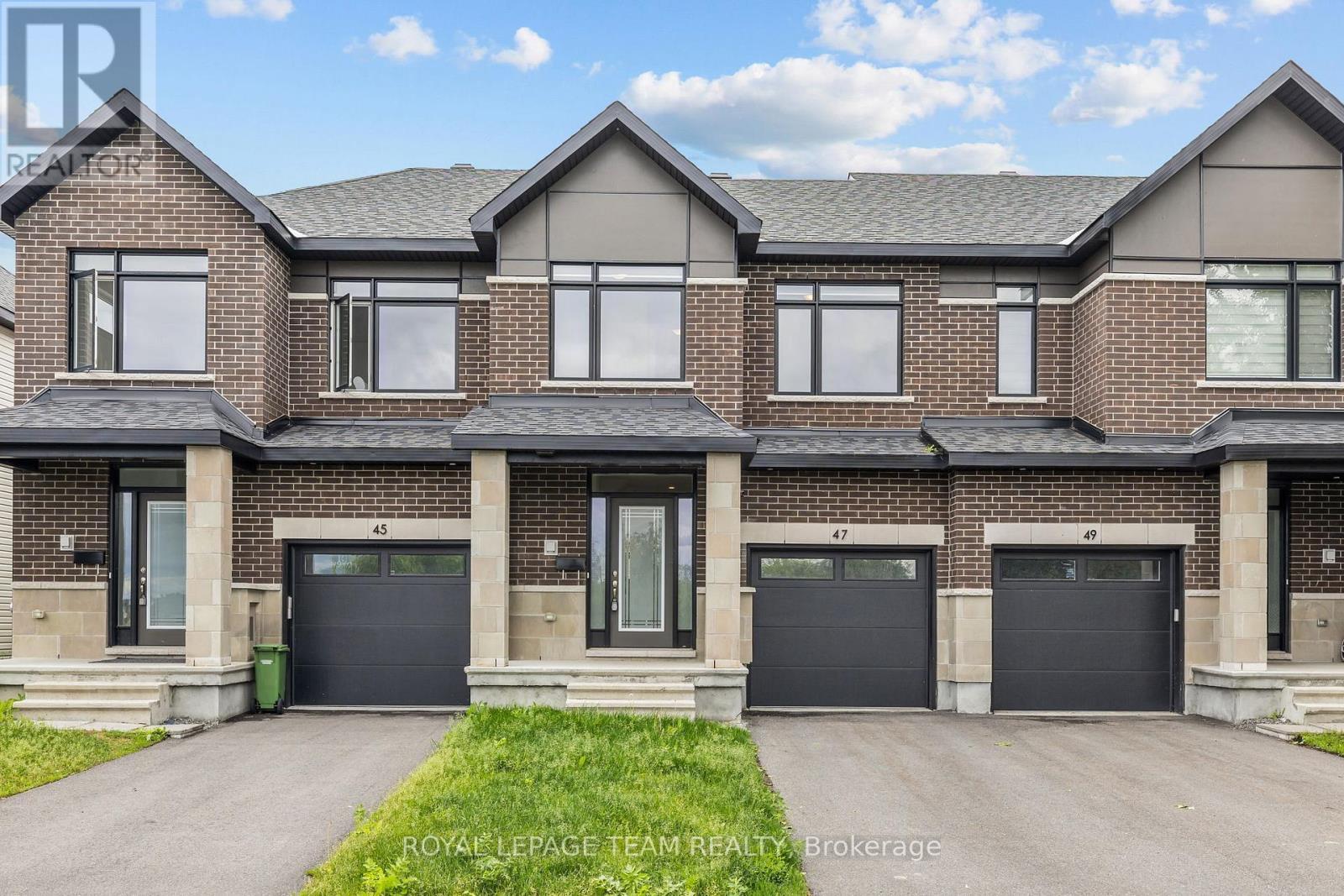 47 Moosonee Crescent, Ottawa, ON