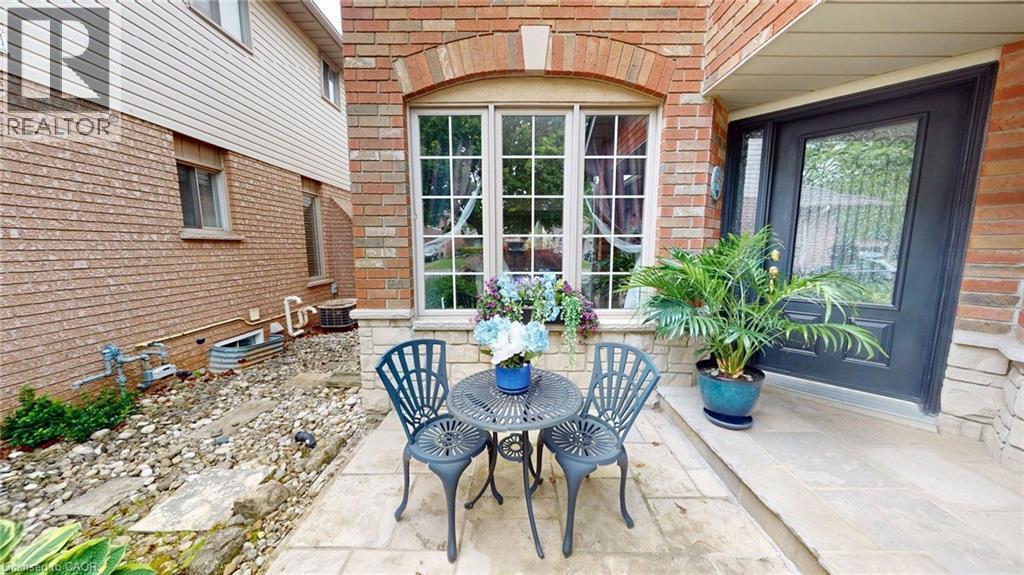 74 Liam Drive, Hamilton, ON