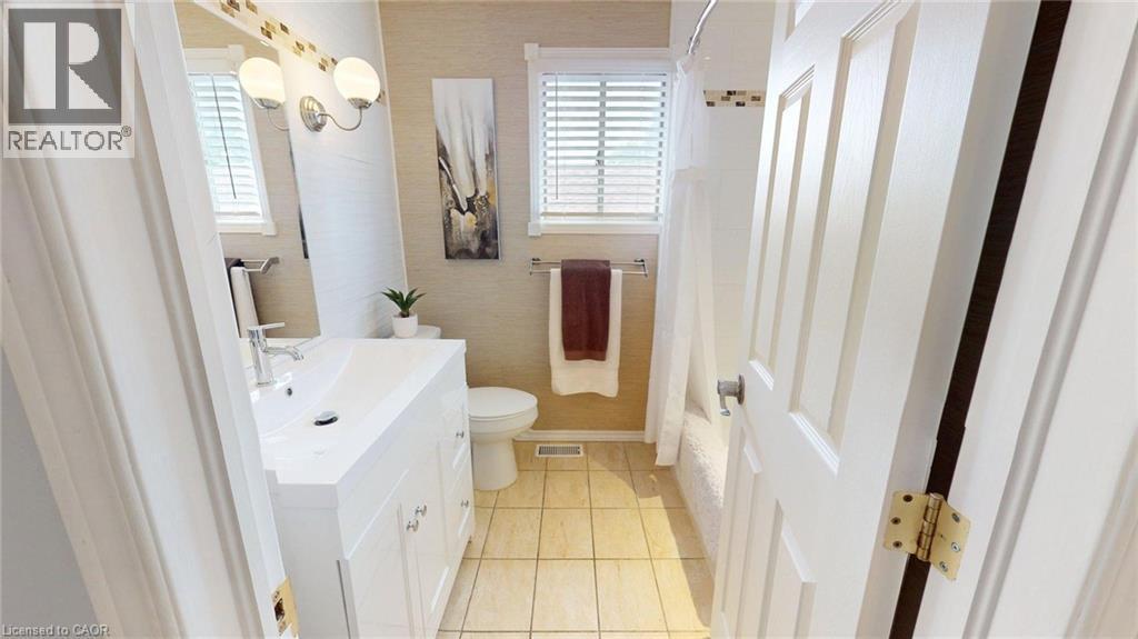 74 Liam Drive, Hamilton, ON