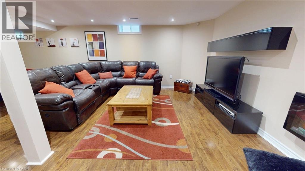 74 Liam Drive, Hamilton, ON