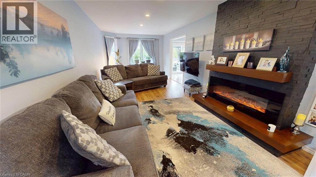 74 Liam Drive, Hamilton, ON