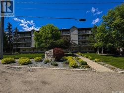 202 1901 1 1/2 AVENUE W Prince Albert, SK S6V 5A8