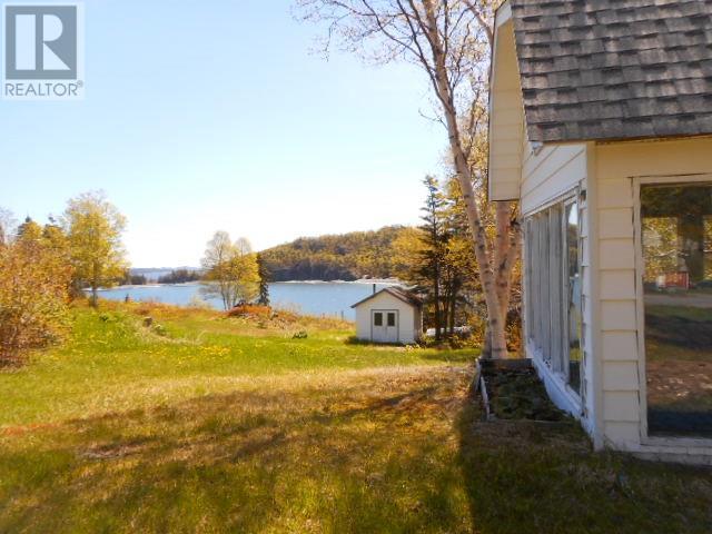 6 Parsonage Road, Beachside, NL
