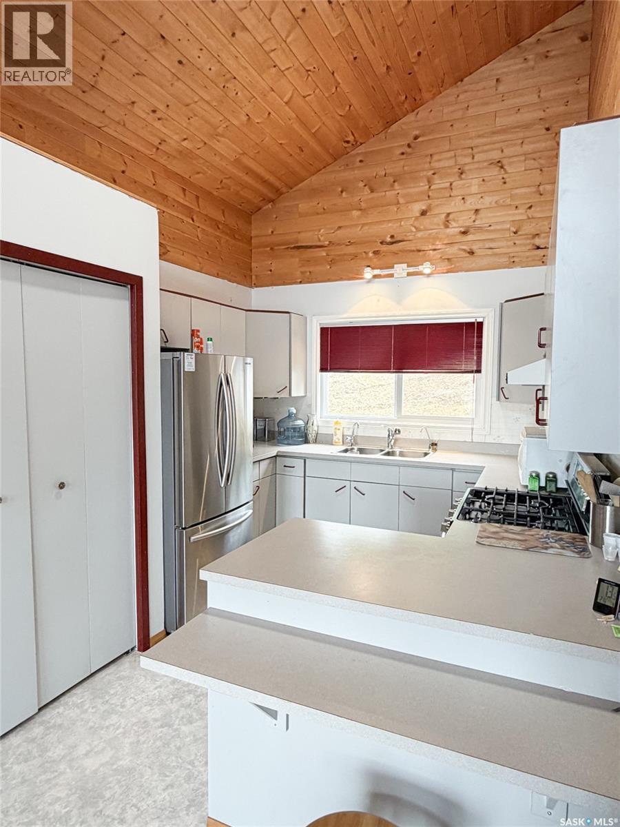 114 2Nd Avenue, Loon Lake, SK