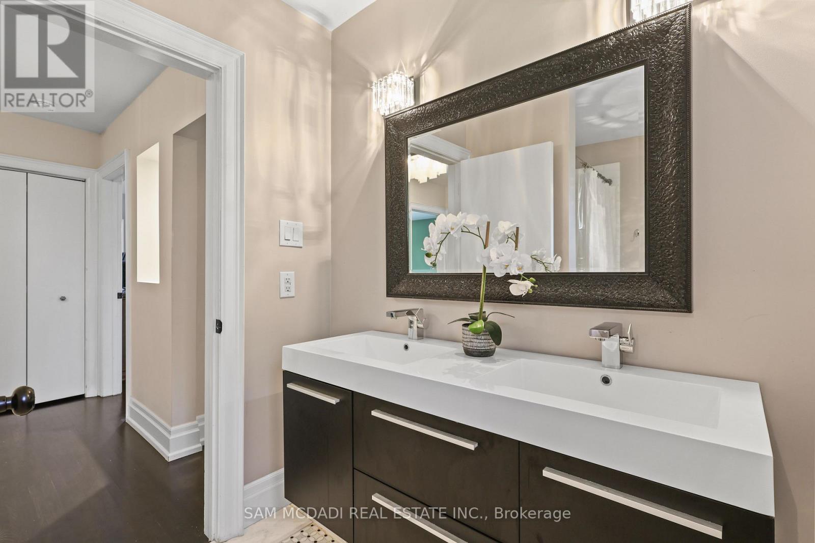 1449 Truscott Drive, Mississauga, ON