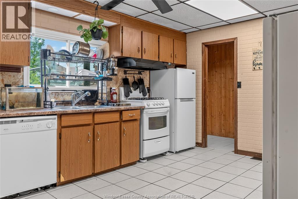 637 Cameron, Windsor, ON
